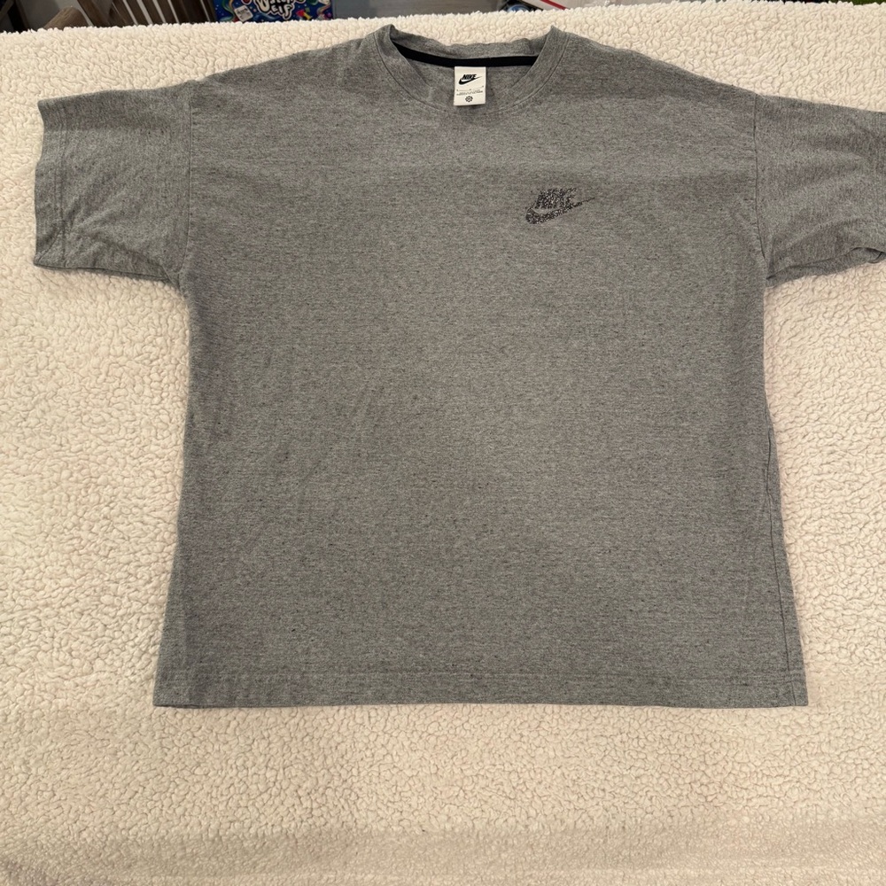 Nike Men's Heather Gray Short Sleeve Tee Recycled Swoosh Size Large